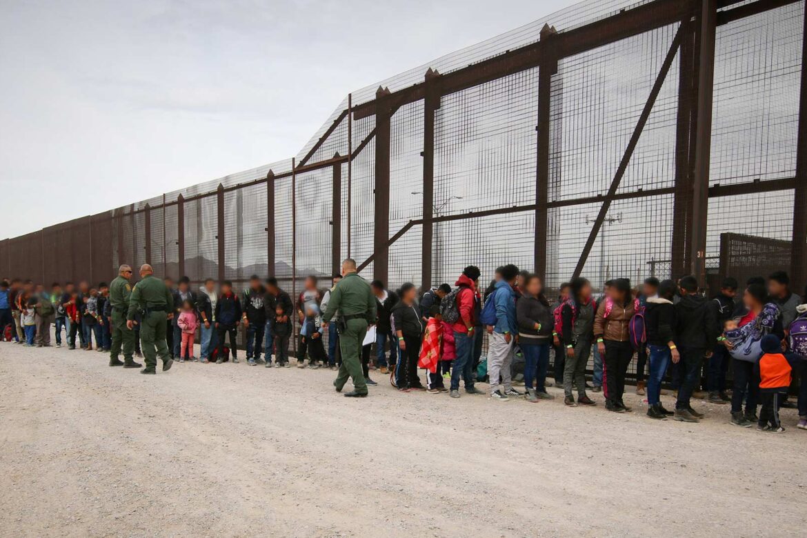 Record two million encounters with migrants at the US border in fiscal year 2022